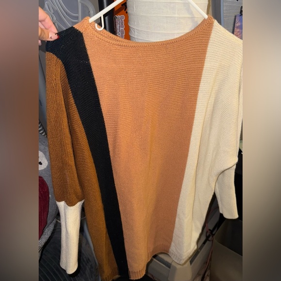 Oversized Colorblock Sweater - Picture 1 of 4